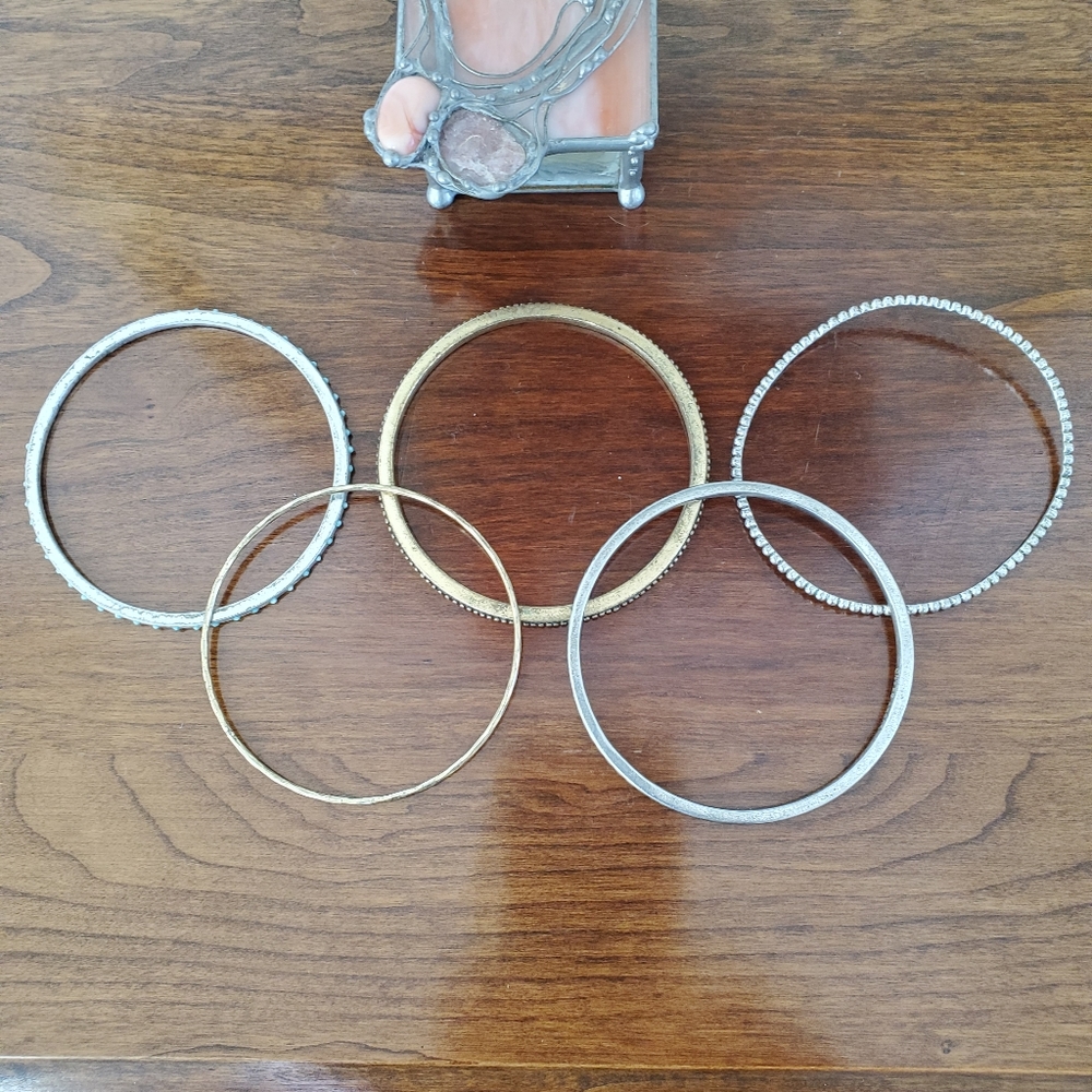 5 SILVER & GOLD METAL STACK BRACELETS